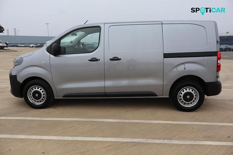 Second-hand Vauxhall Vivaro 143 CP (105 kW) 2025 Gri Monovolum