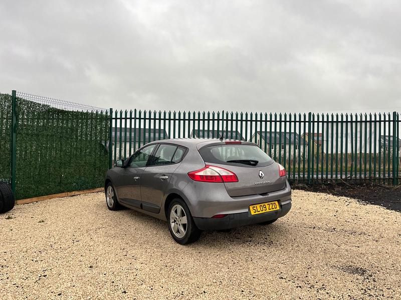 Used Renault Mégane III Dynamique 2009 Grey Hatchback