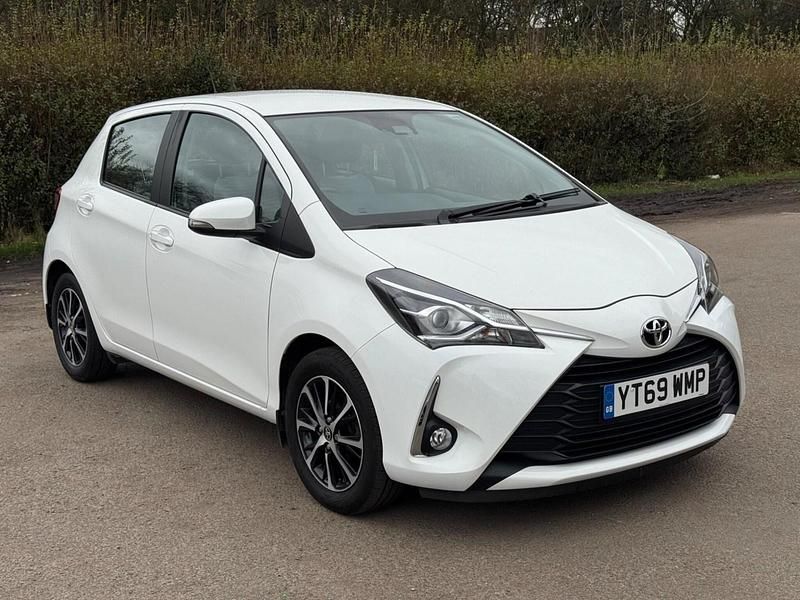 Used Toyota Yaris 2019 White Hatchback