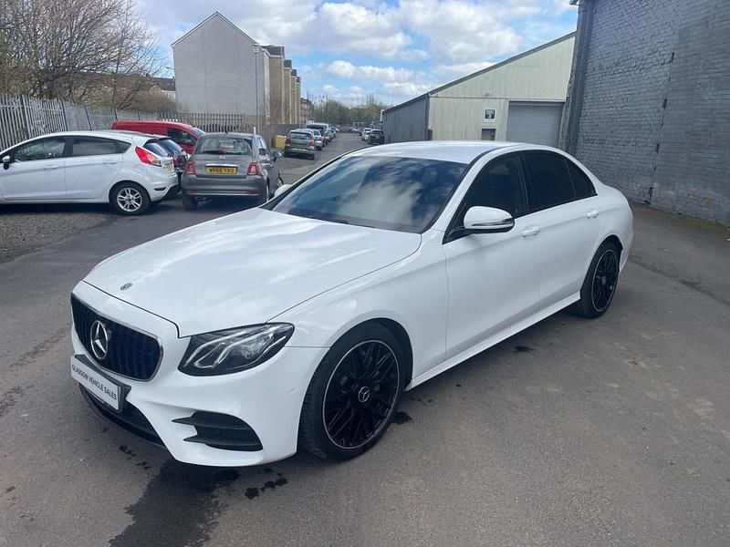 Used Mercedes E220 AMG line 2018 White Sedan