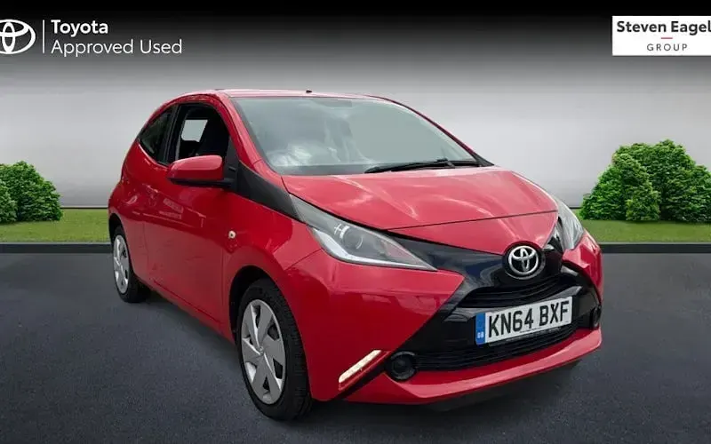 Used Toyota Aygo X-play 69 HP (50 kW) 2018 Hatchback