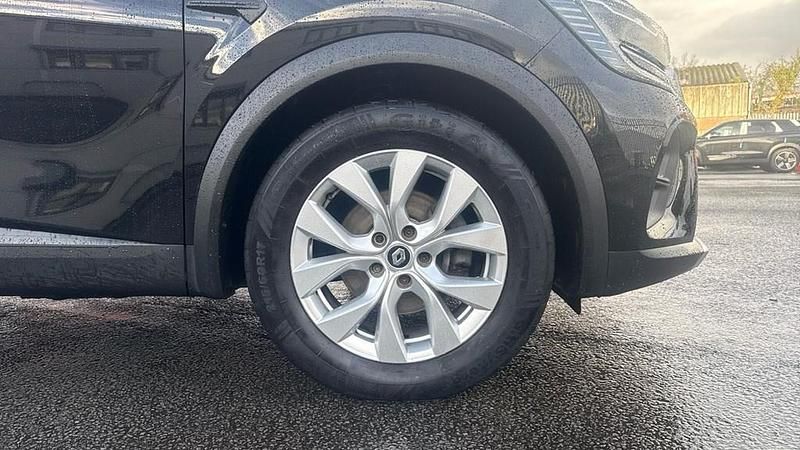 Used Renault Captur Iconic 143 HP (105 kW) 2021 Black SUV