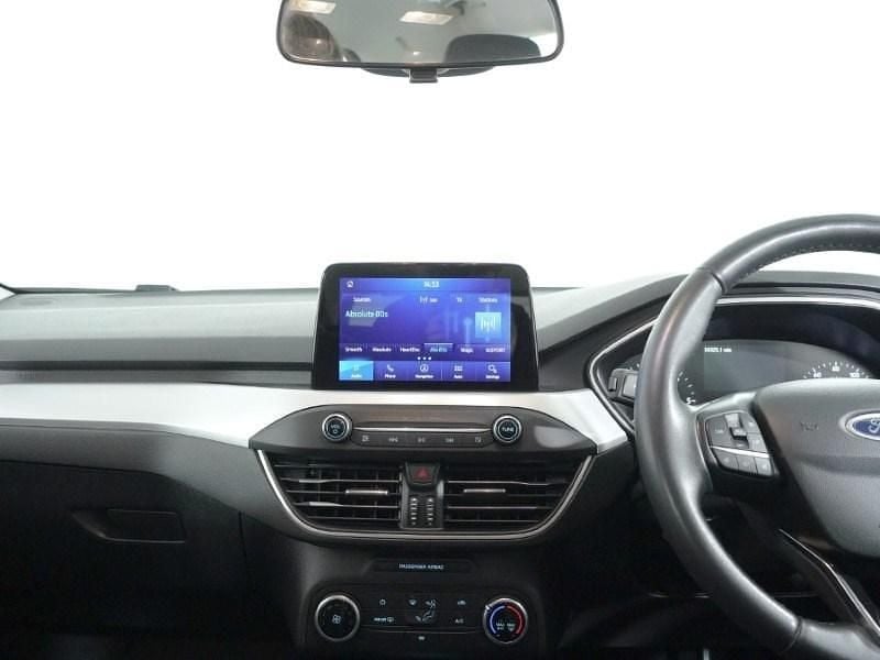 Used Ford Focus Zetec 120 HP (88 kW) 2019 Silver Estate