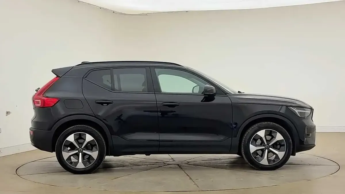 Used Volvo XC40 Ultimate 2023 Black SUV