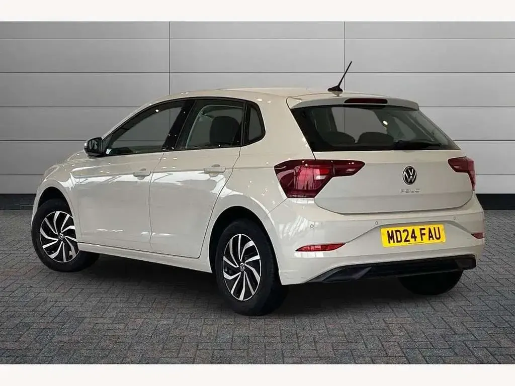 Used VW Polo Life 95 HP (69 kW) 2024 Ascot grey Hatchback