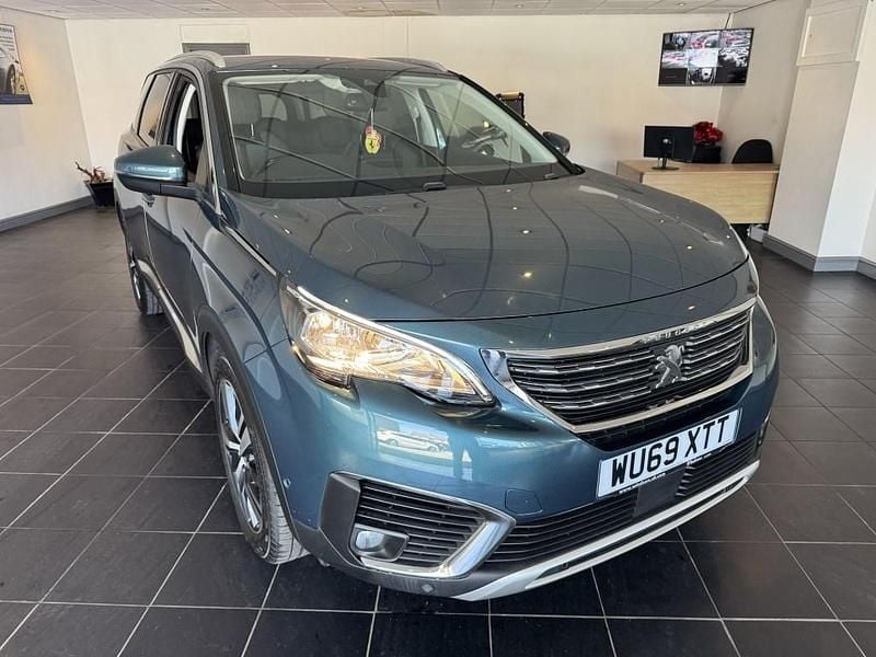 Green Used 2019 Peugeot 5008 Allure MPV | £15,495 (Fair price) - Image 1/4