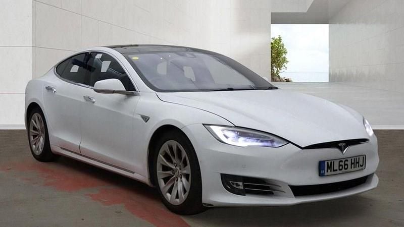 Used Tesla Model S 244 kW (333 HP) 2016 White Hatchback