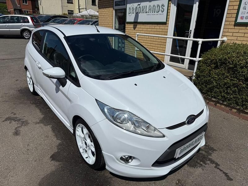 White Used 2012 Ford Fiesta Metall Hatchback | £5,695 (A bit pricey) - Image 1/4