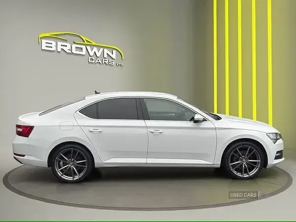 Used Skoda Superb SE 150 HP (110 kW) 2022 White Hatchback
