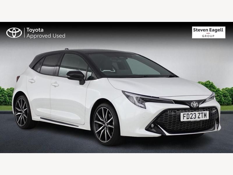 White/black Used 2023 Toyota Corolla Sport Hatchback | £22,565 (Fair price) - Image 1/3