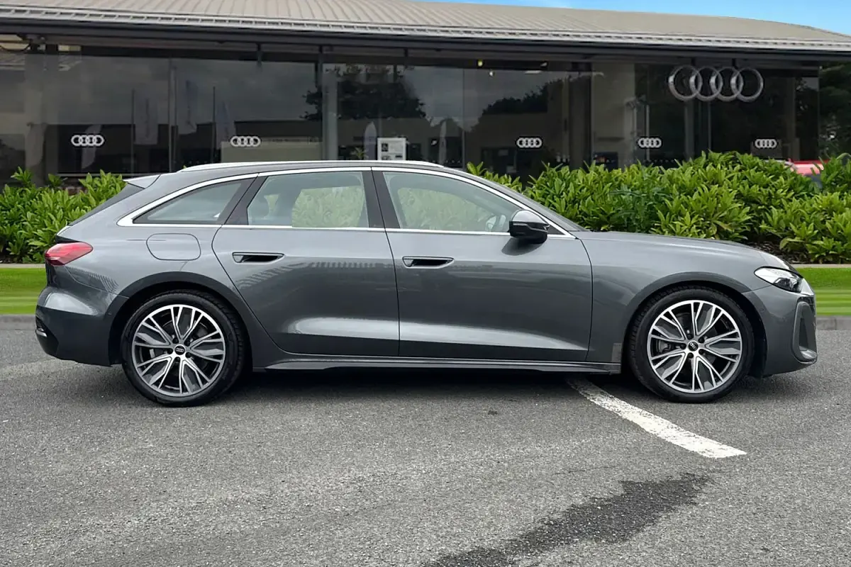 Used Audi A5 Comfort 204 HP (150 kW) 2024 Grey Estate