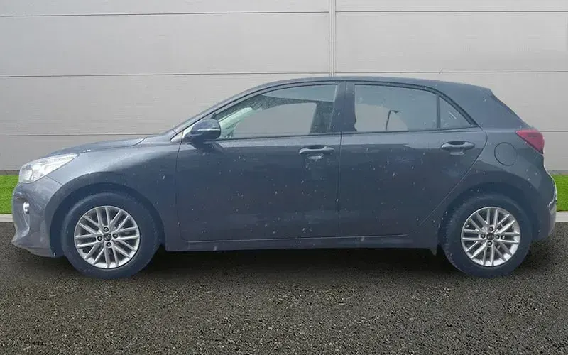 Used Kia Rio 84 HP (61 kW) 2020 Hatchback