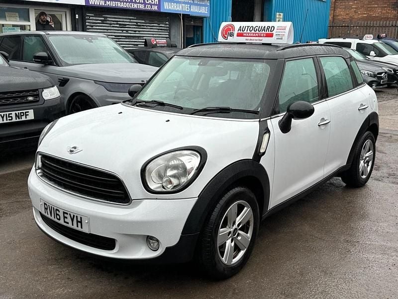 Used Mini Cooper D 2016 White Hatchback