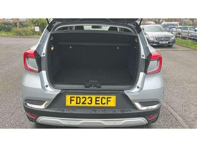 Second-hand Renault Captur Techno 91 CP (66 kW) 2023 Negru SUV