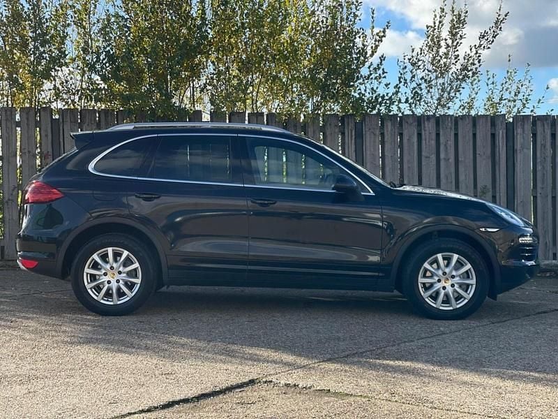 Begagnad Porsche Cayenne 2011 Svart SUV