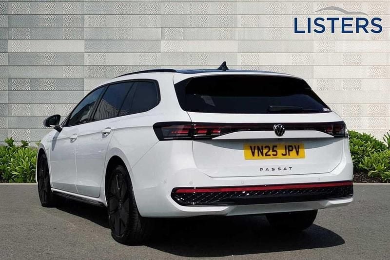 Used VW Passat R-line 204 HP (150 kW) 2025 Pure white grenadilla black Estate