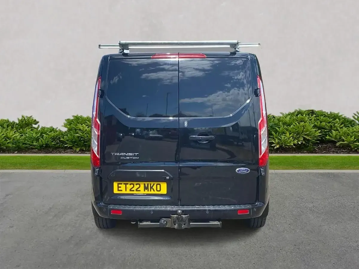 Używany Ford Transit Custom Limited 130 KM (95 kW) 2022 Czarny Van
