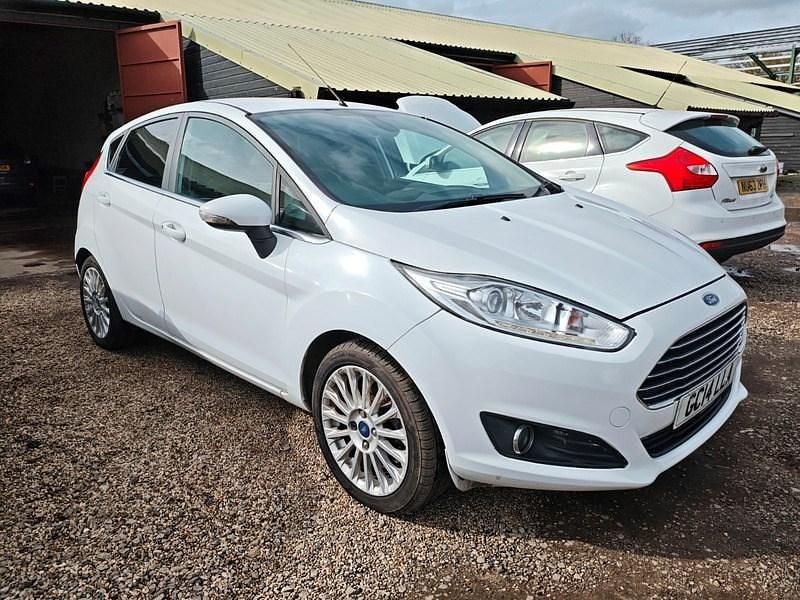 Used Ford Fiesta Titanium 2014 White Hatchback