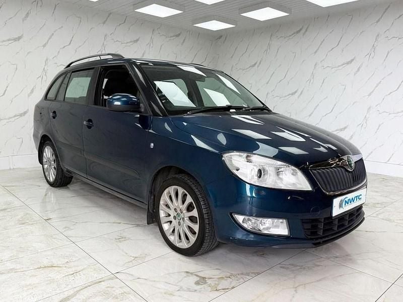 Used Skoda Fabia Elegance 105 HP (77 kW) 2013 Blue Estate