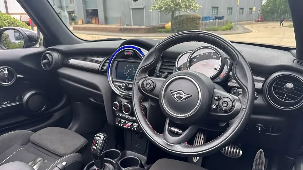 Used Mini Cooper S Sport 189 HP (139 kW) 2019 Black Hatchback