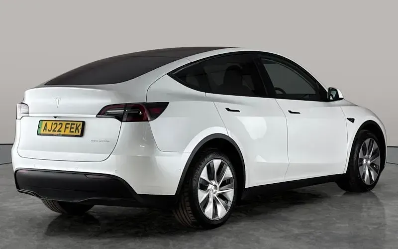 Used Tesla Model Y Long Range AWD 378 kW (514 HP) 2022 White SUV