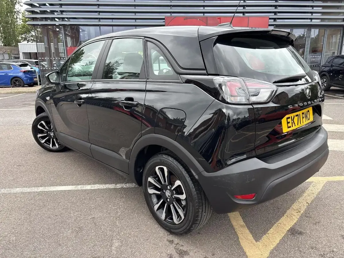 Używany Vauxhall Crossland S 82 KM (60 kW) 2021 Czarny SUV
