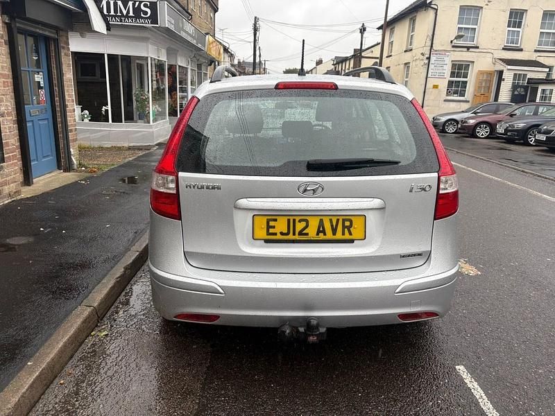 Used Hyundai i30 Comfort 113 HP (83 kW) 2012 Silver Estate