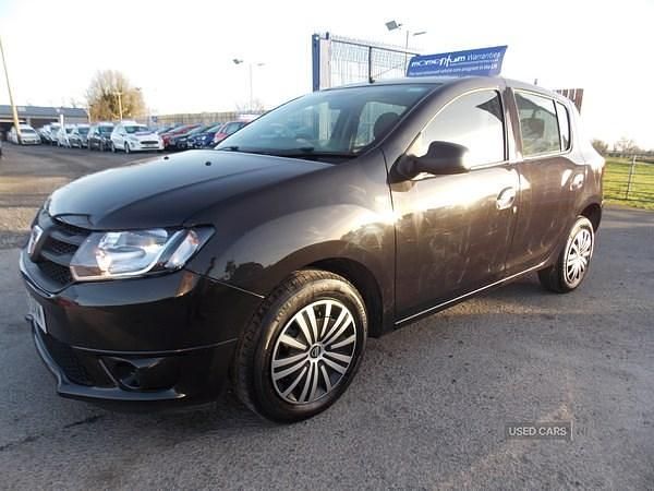 Used Dacia Sandero Ambiance 73 HP (53 kW) 2016 Black Hatchback