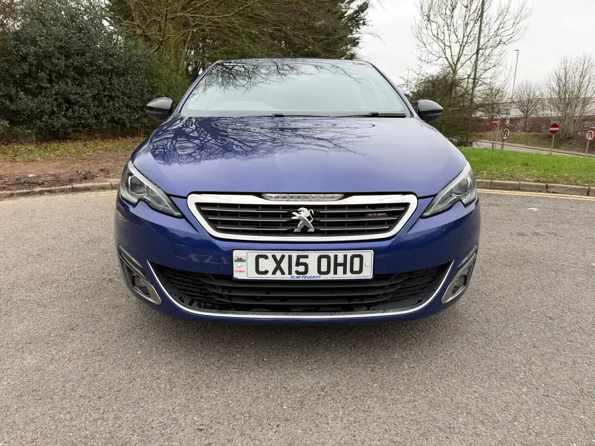 Used Peugeot 308 GT-line 2015 Blue Hatchback