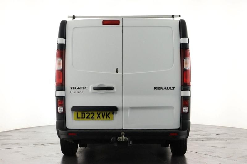 Begagnad Renault Trafic Business 2022 Vit Minibuss