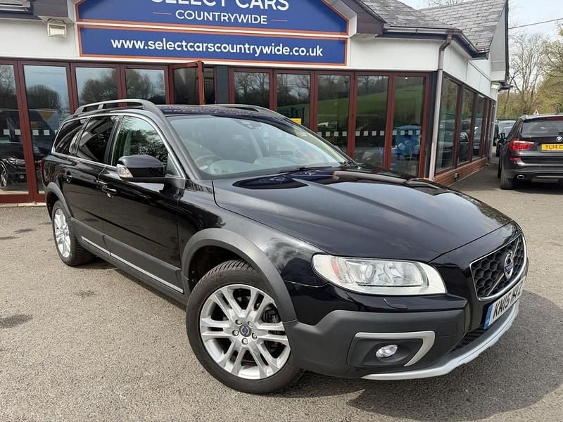 Used Volvo XC70 SE Lux 215 HP (158 kW) 2015 Black Estate