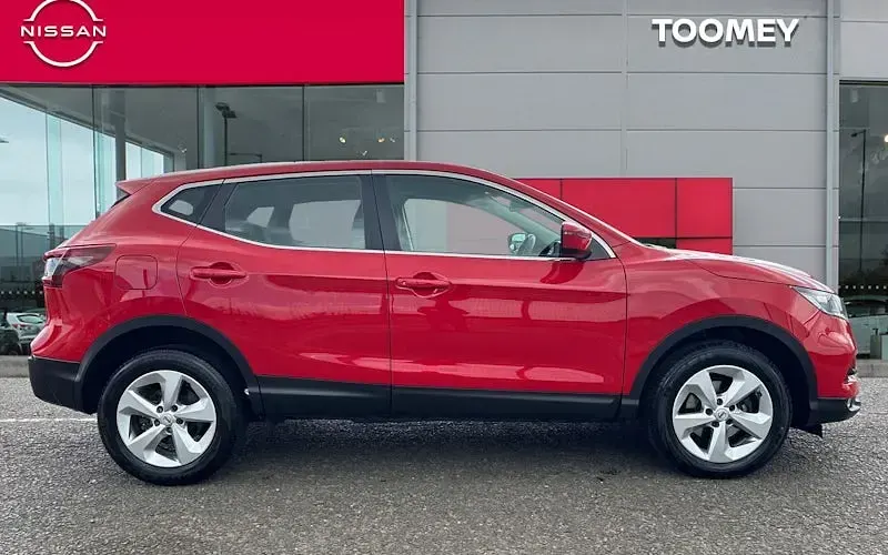 Used Nissan Qashqai Acenta Premium 140 HP (102 kW) 2020 Red SUV