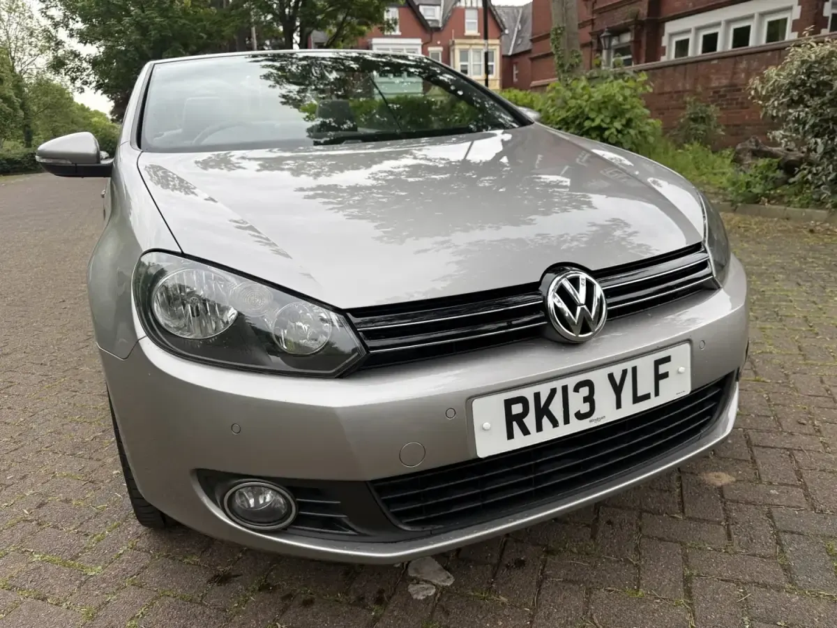 Begagnad VW Golf Cabriolet GT 140 HK (102 kW) 2013 Silver Cab
