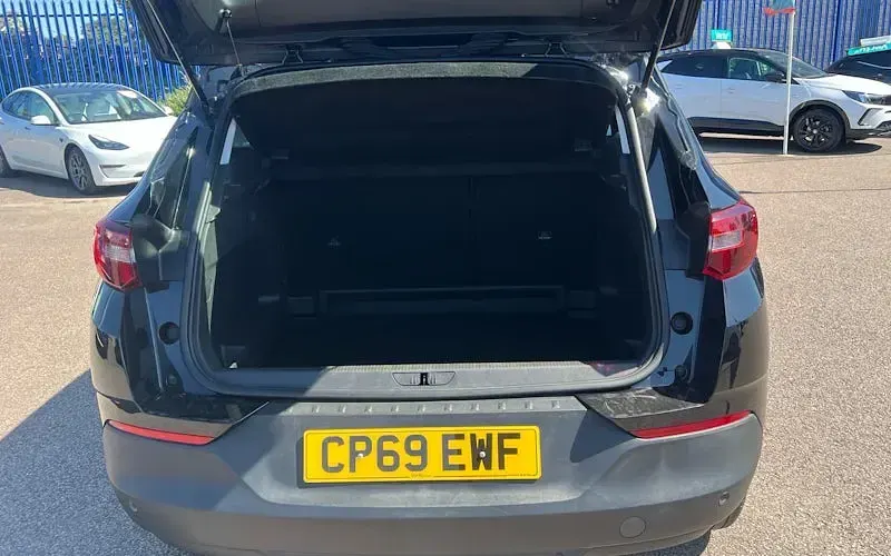 Used Vauxhall Grandland X 131 HP (96 kW) 2019 Black SUV