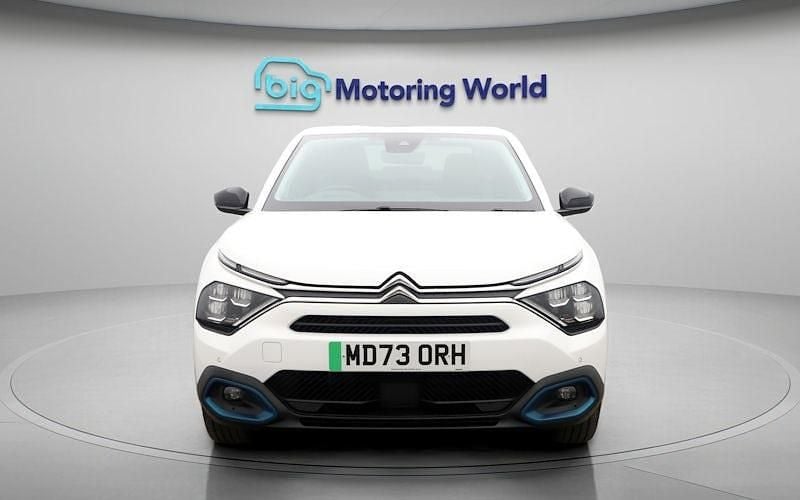 Used Citroën e-C4 Shine 100 kW (136 HP) 2023 White Sedan