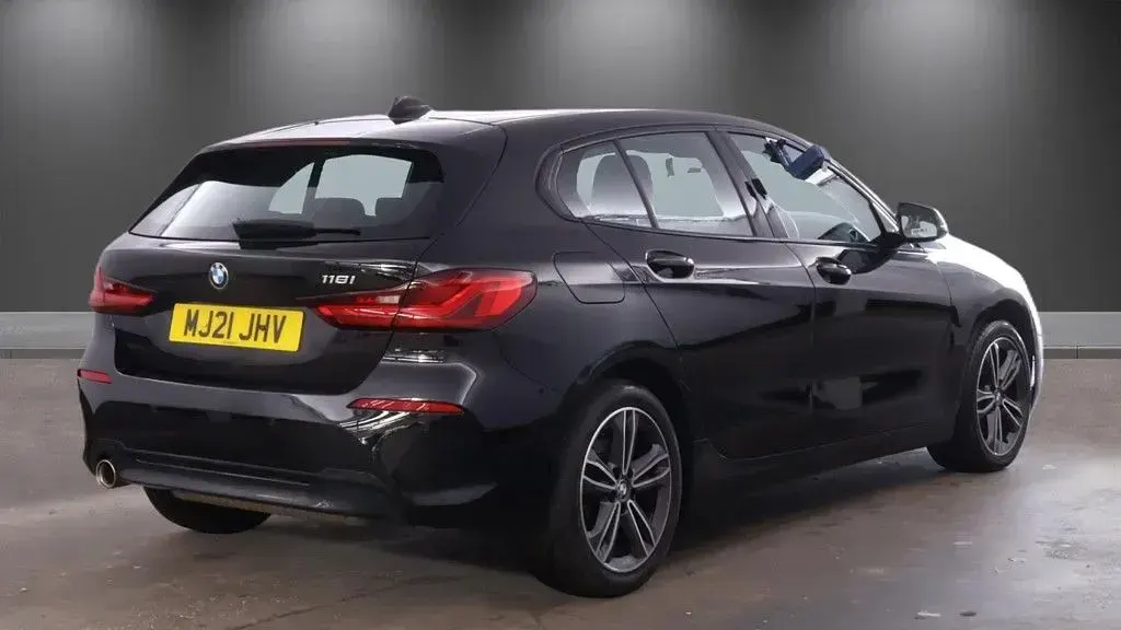 Used BMW 118 Sport Line 136 HP (100 kW) 2021 Black Hatchback