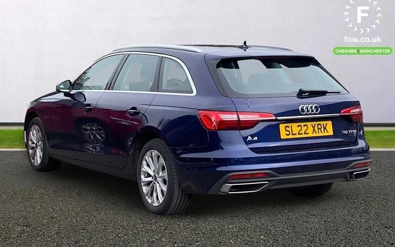 Begagnad Audi A4 Comfort 150 HK (110 kW) 2022 Blå Kombi