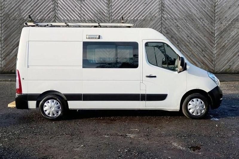 Used Vauxhall Movano 130 HP (95 kW) 2018 White MPV