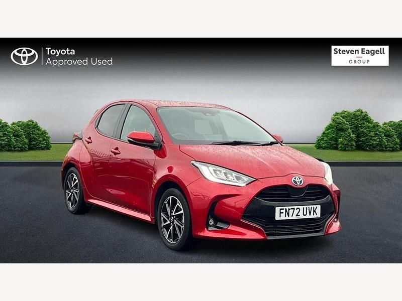 Used Toyota Yaris Hybrid Design 2022 Red Hatchback