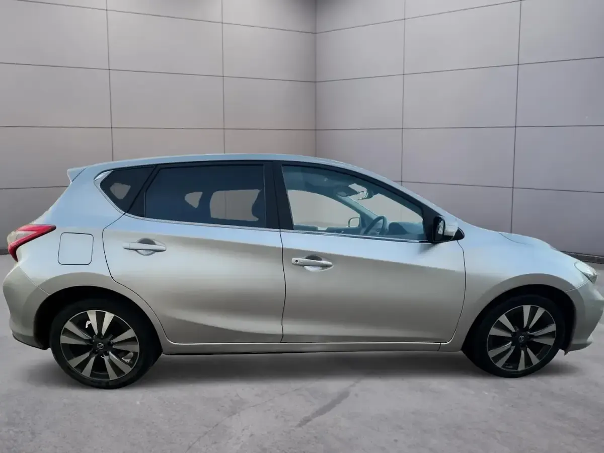Used Nissan Pulsar N-TEC 110 HP (80 kW) 2016 Silver Hatchback