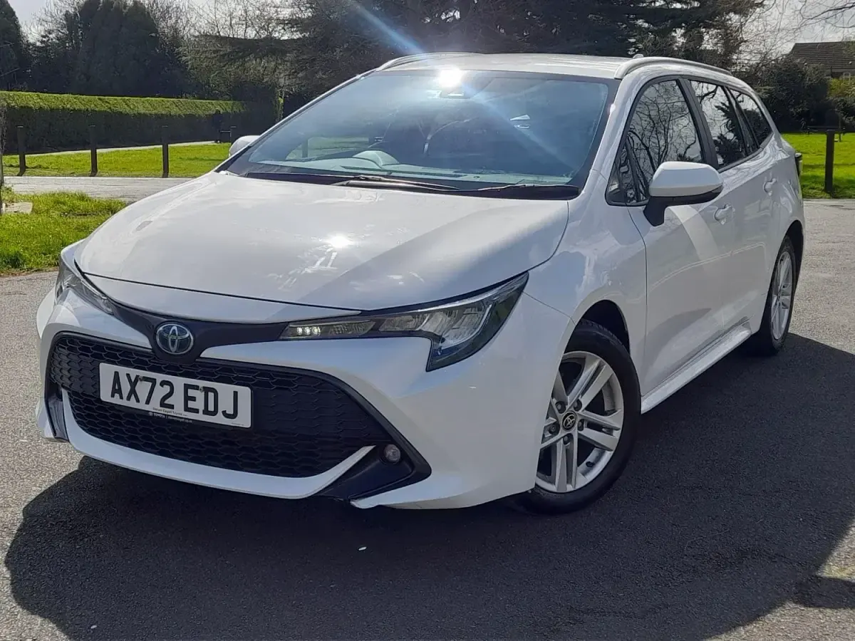 Usado Toyota Corolla 2023 Branco Carrinha