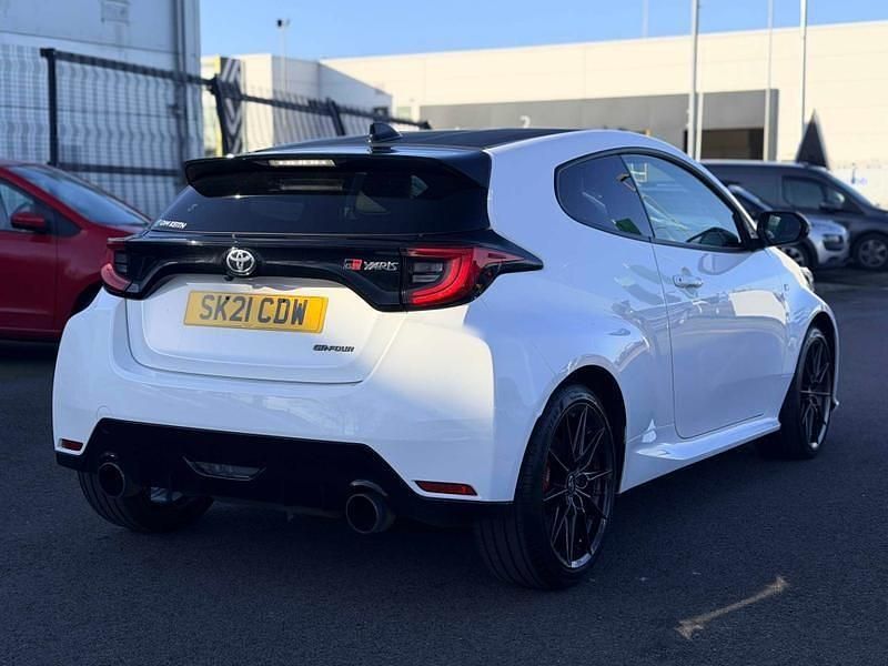 Used Toyota Yaris 2021 White Hatchback