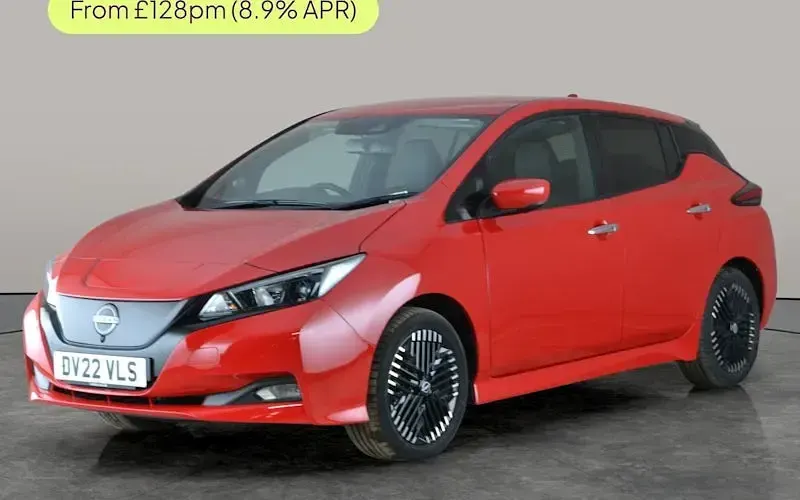 Begagnad Nissan Leaf N-Connecta 110 kW (150 HK) 2025 Halvkombi