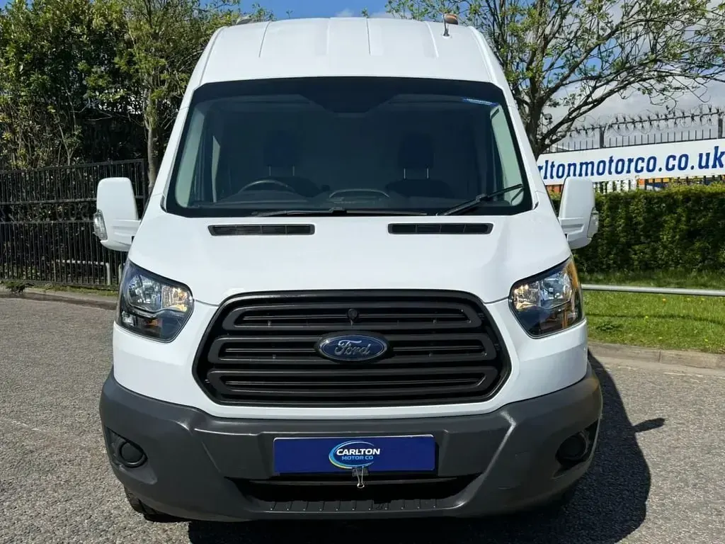 Usado Ford Transit 130 CV (95 kW) 2018 Blanco Van
