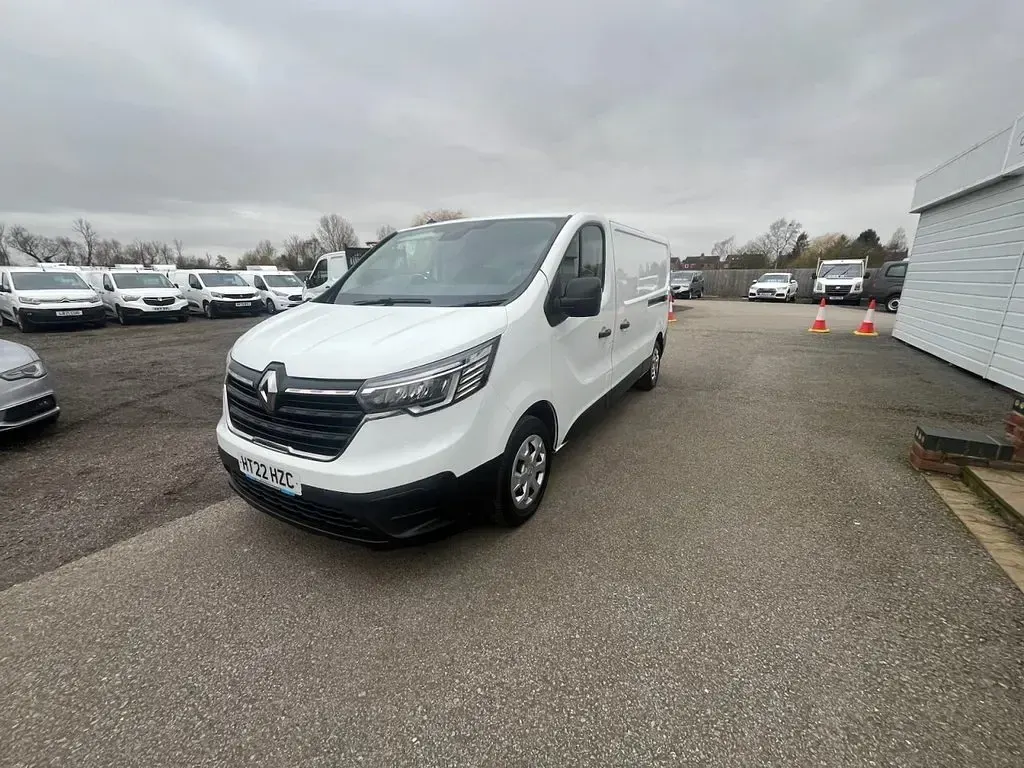 Used Renault Trafic Business 2022 White MPV