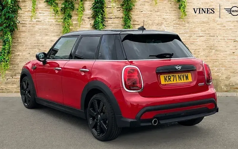 Used Mini Cooper Exclusive 136 HP (100 kW) 2021 Red Hatchback