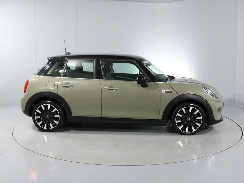 Używany Mini Cooper Exclusive 134 KM (98 kW) 2020 Szary Hatchback