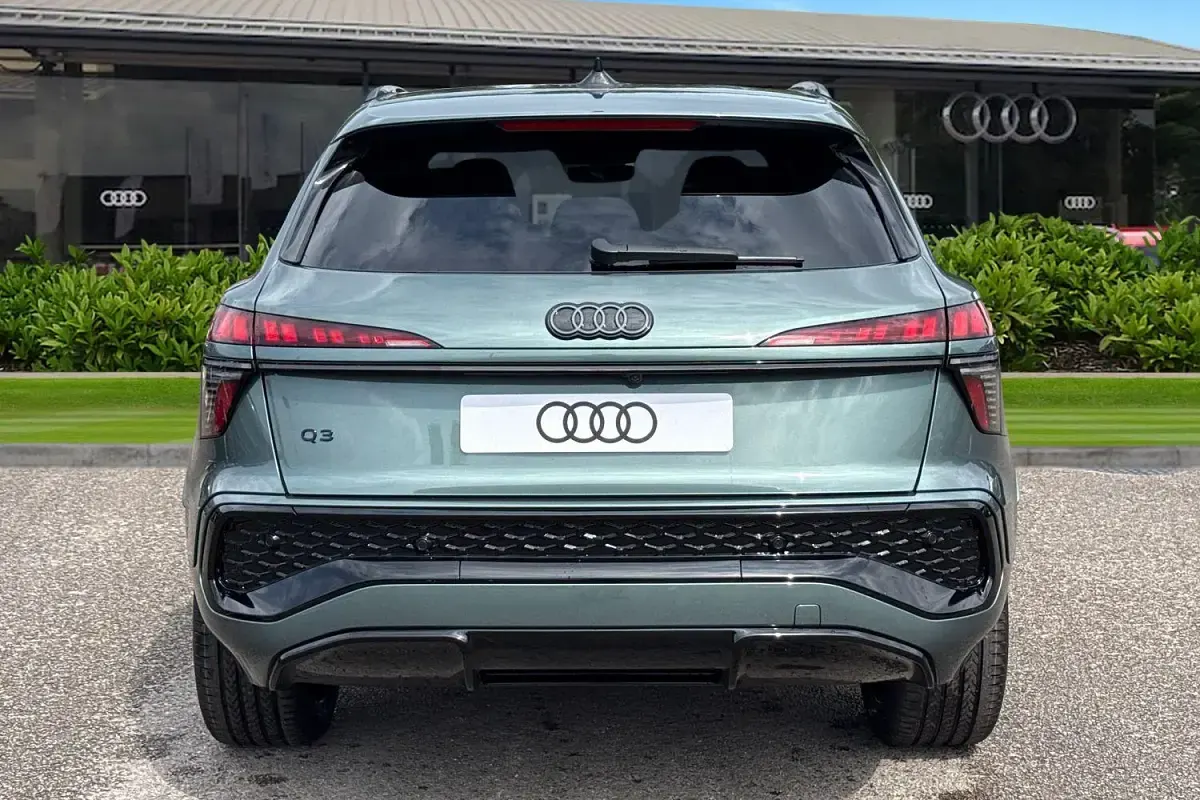 New Audi Q3 Design 150 HP (110 kW) 2026 Green SUV