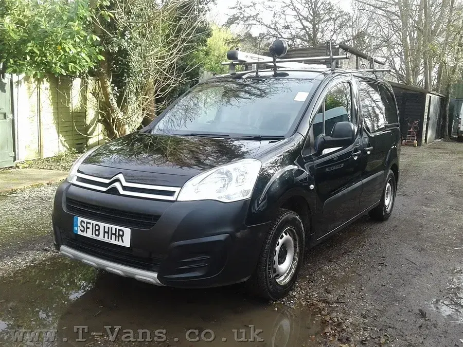 Used Citroën Berlingo XTR 100 HP (73 kW) 2018 Black MPV