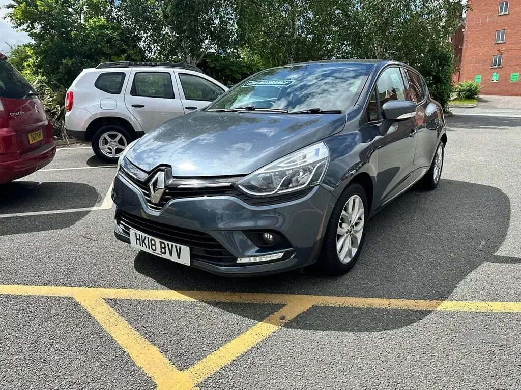 Used Renault Clio Dynamique 90 HP (66 kW) 2018 Grey Hatchback